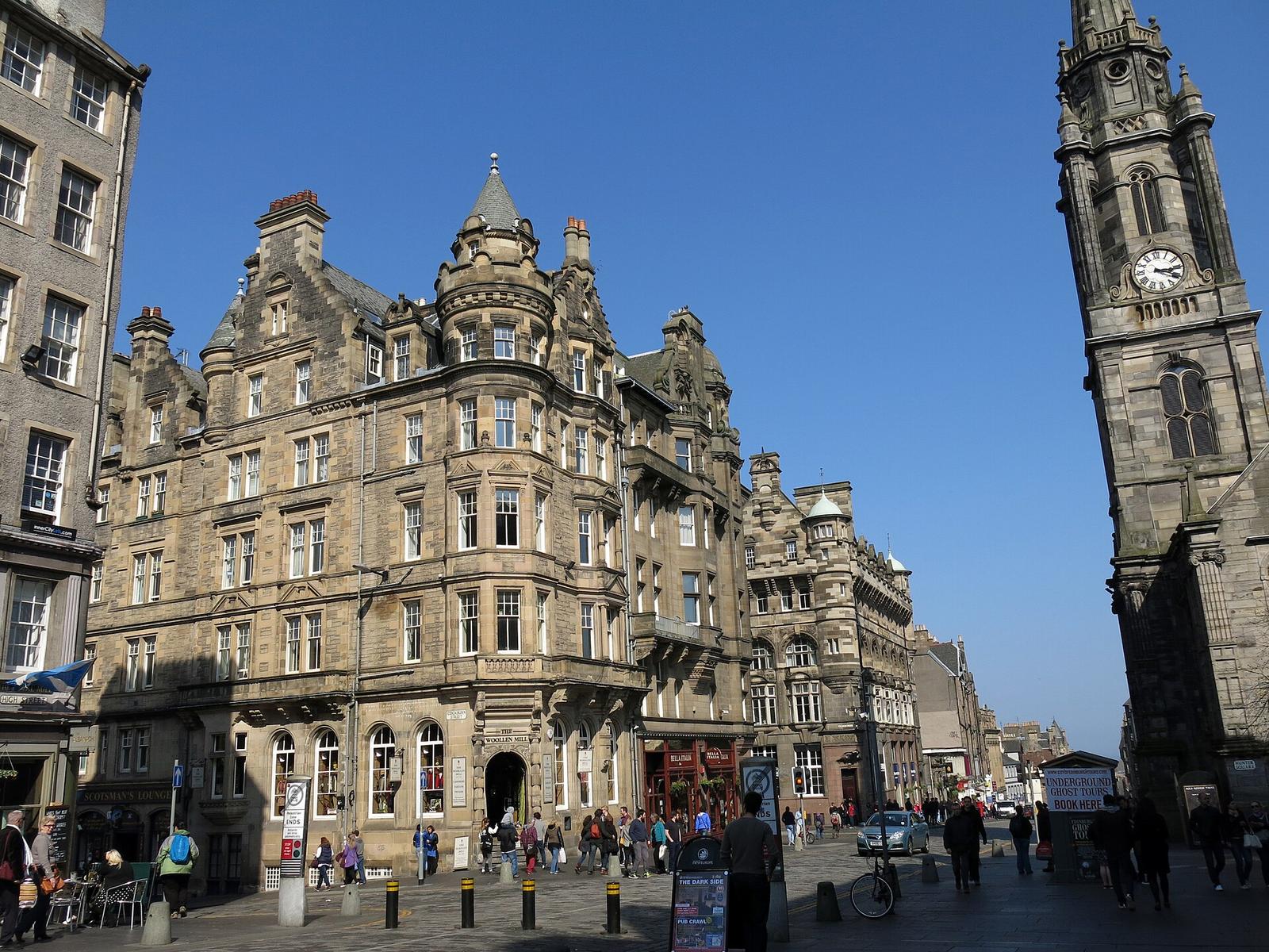 Edinburgh Officials Warn of Summer Heat, Housing Costs, Festival Strain
