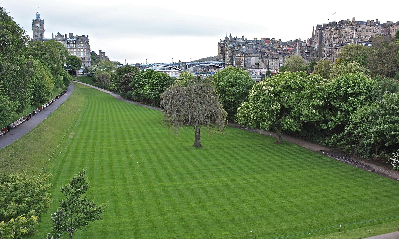 East Princes Street Gardens, Edinburgh geograph.org.uk 2995731